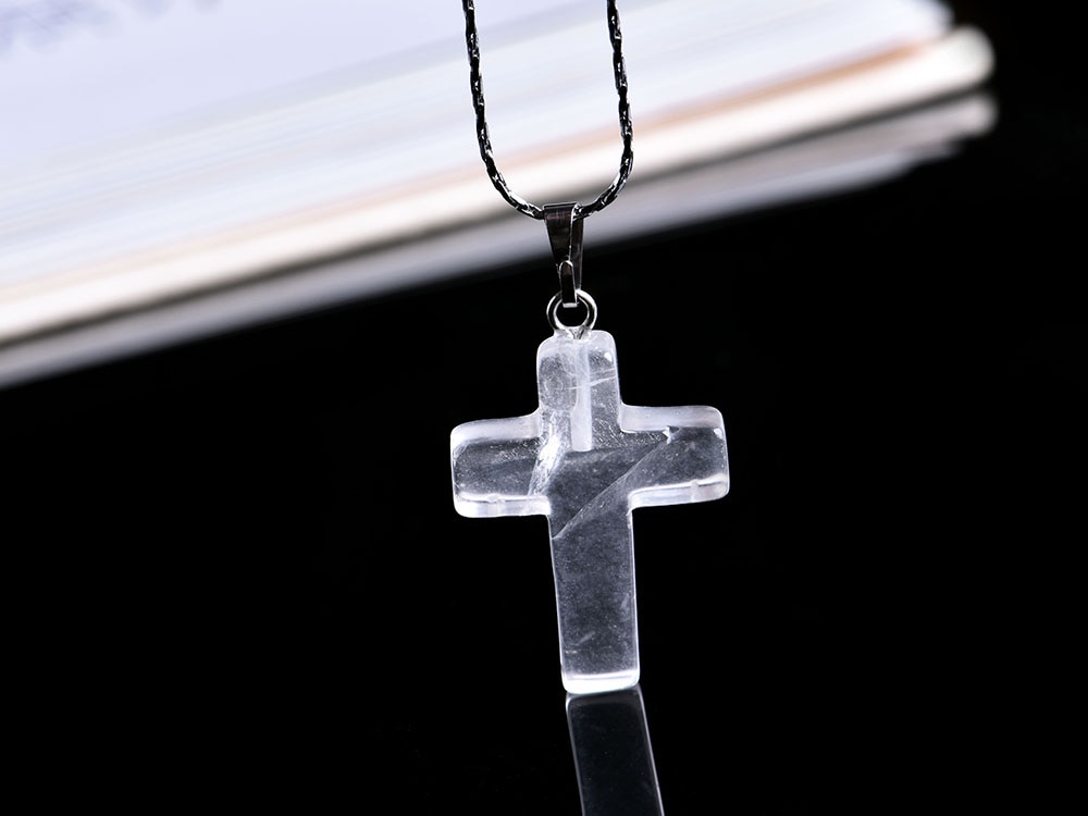 1PC Natural Crystal Mineral Ornament Cross Pendant Love and Redemption Fashion Couple Pendant Necklace Pendant DIY Gift Jewelry